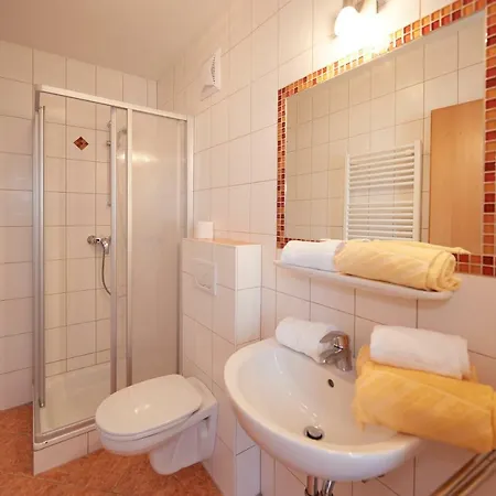 アパート Happy フラッハウ